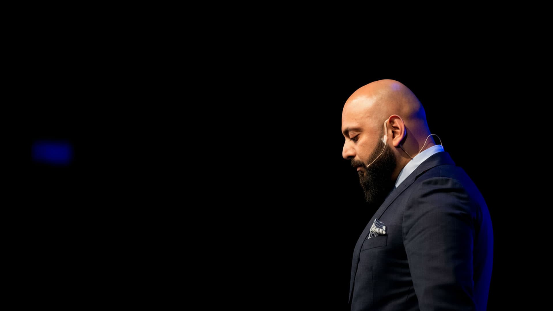 Ramsanjhal speaking on stage